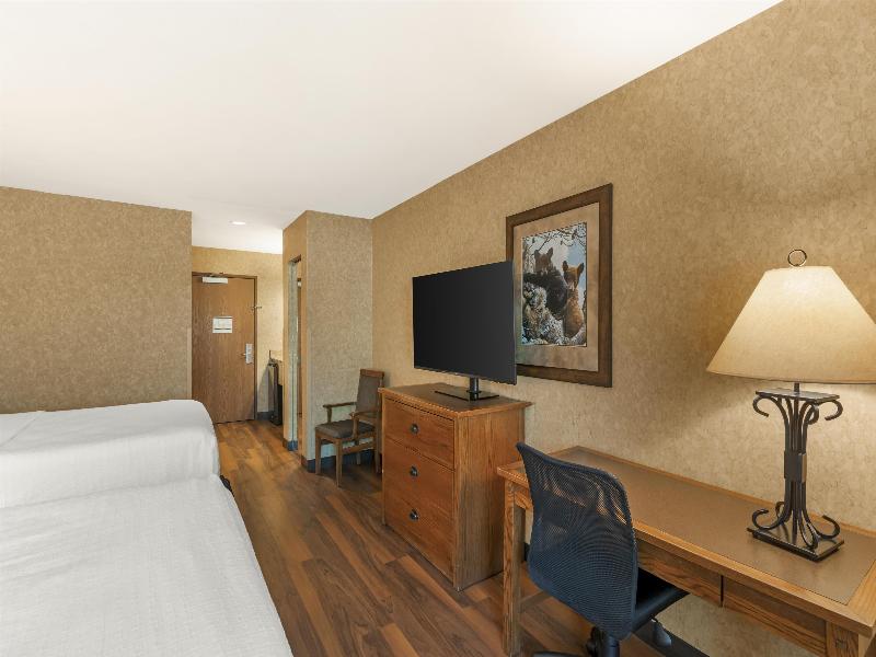 Best Western Plus Kelly Inn & Suites image