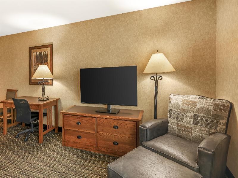 Best Western Plus Kelly Inn & Suites image