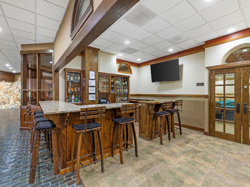 Best Western Plus Wooster Hotel & Conference Cente — photo 18