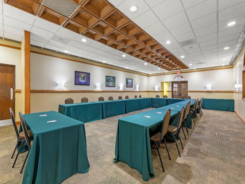 Best Western Plus Wooster Hotel & Conference Cente — photo 114