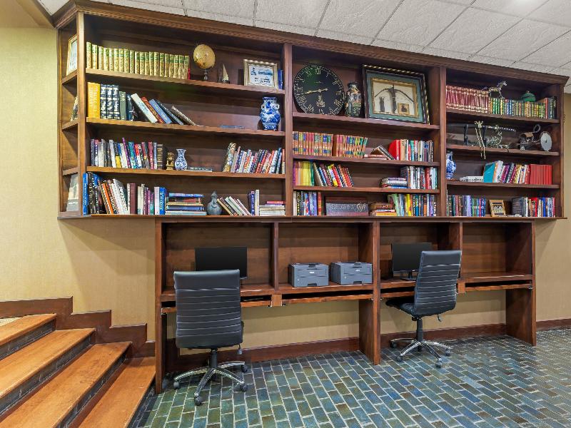 Best Western Plus Wooster Hotel & Conference Cente — photo 115