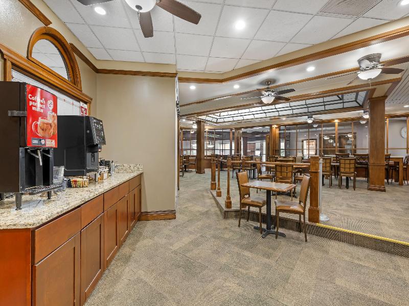 Best Western Plus Wooster Hotel & Conference Cente — photo 21