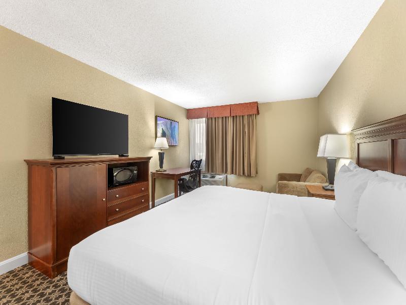 TRIPLE KING BED NON SMOKING