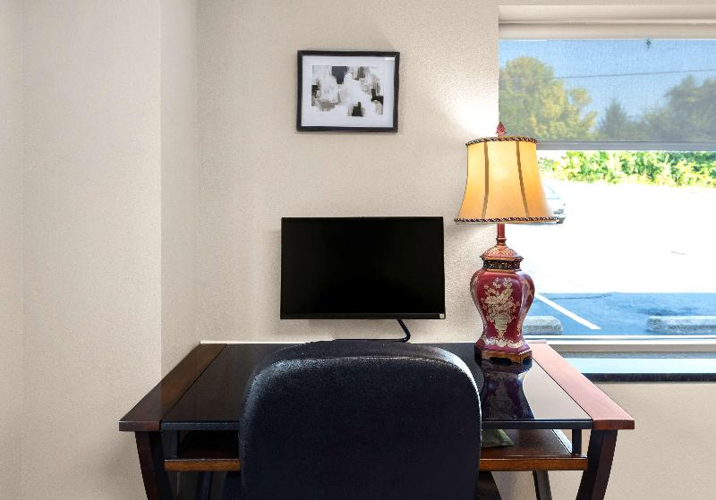 Best Western Adena Inn image