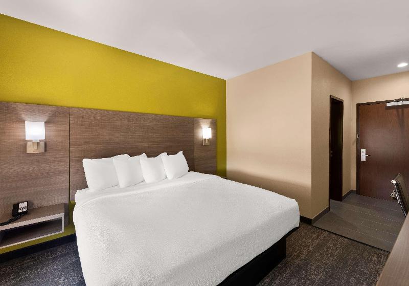 Best Western Adena Inn image