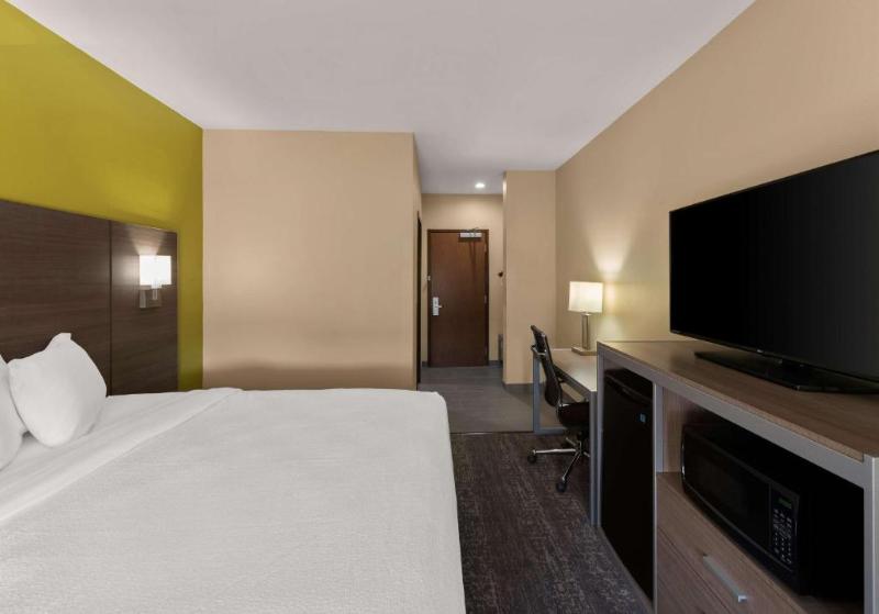 Best Western Adena Inn image