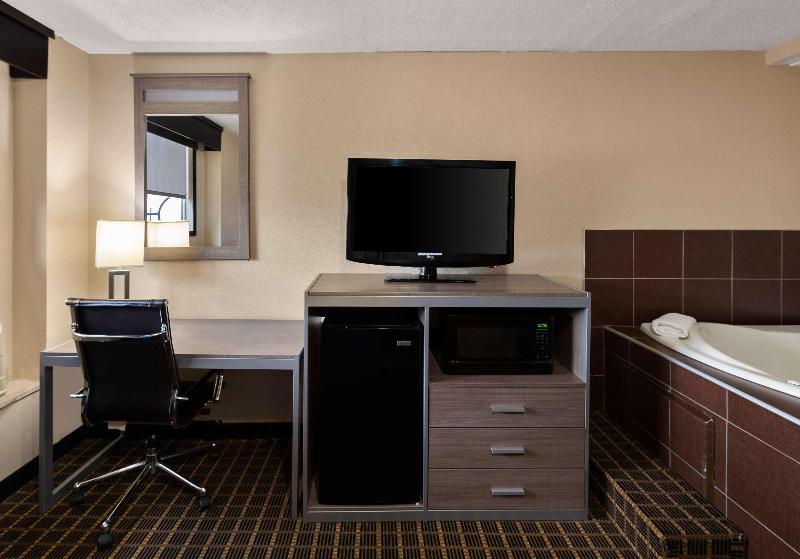 Best Western Adena Inn image