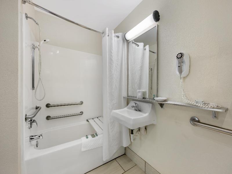Best Western Port Columbus image