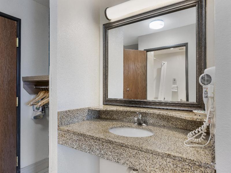 Best Western Port Columbus image