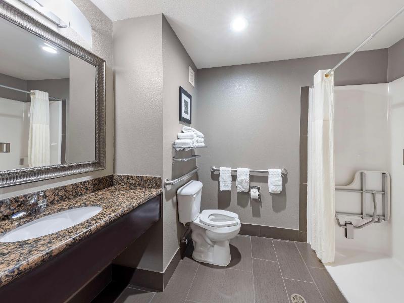 Best Western Plus Midwest City Inn & Suites image