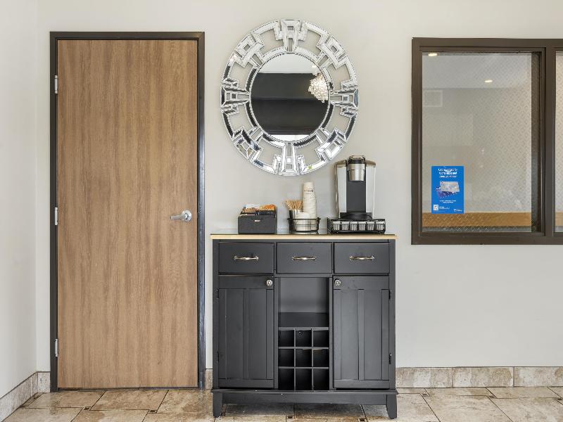 Best Western Newberg Inn image