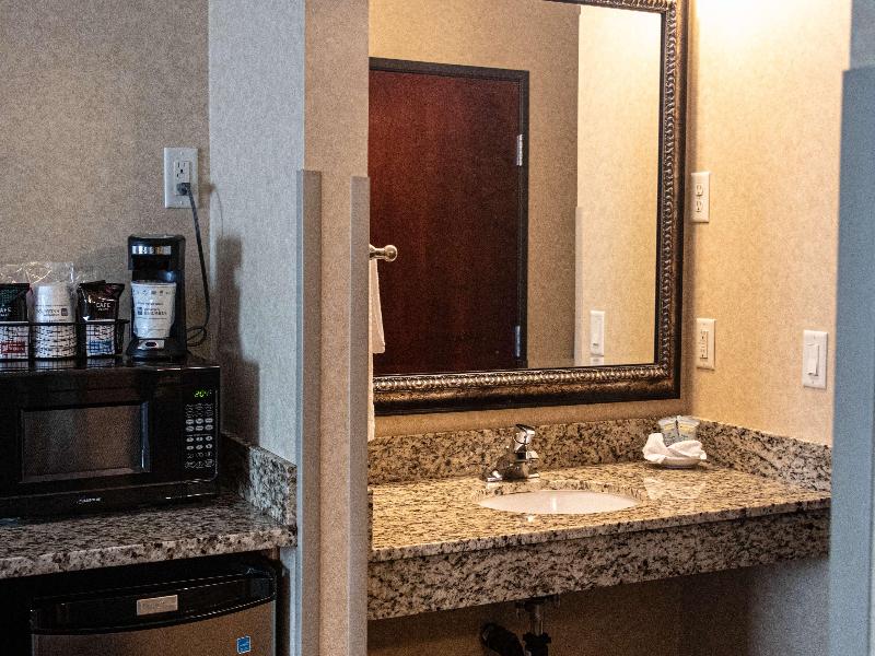 Best Western University Inn & Suites image