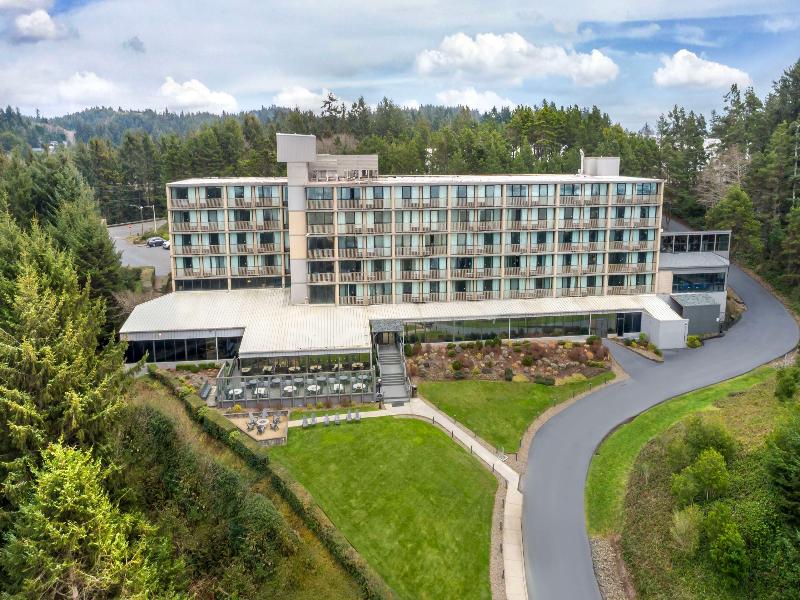 Best Western Plus Agate Beach Inn image
