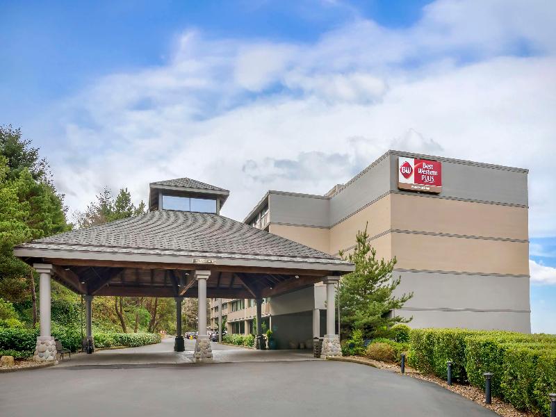 Best Western Plus Agate Beach Inn image