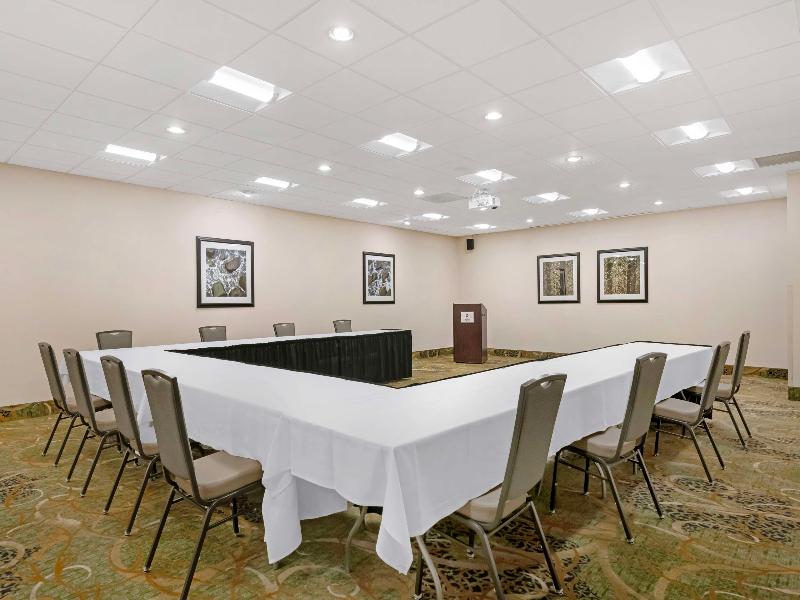 Best Western Plus Agate Beach Inn image