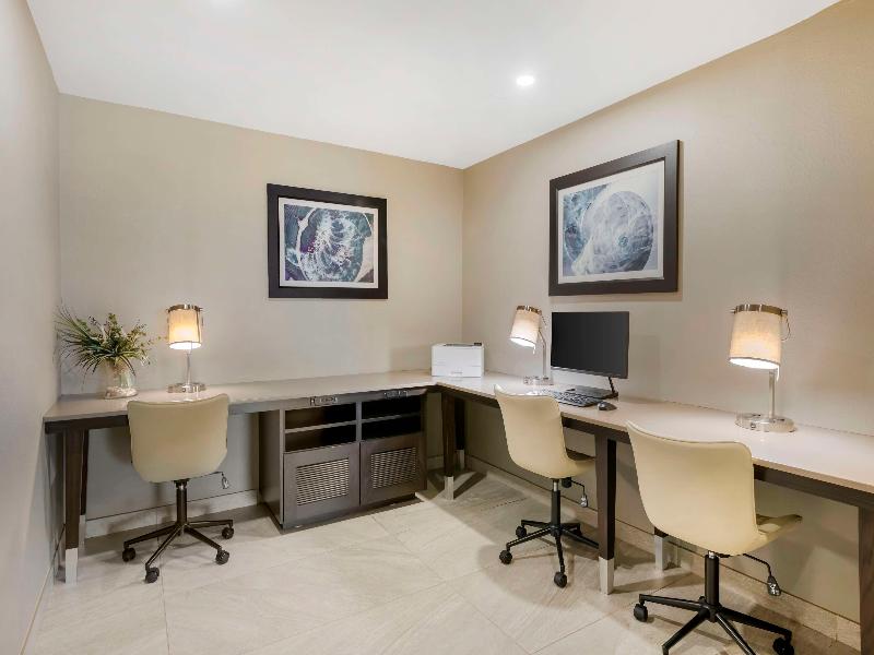 Best Western Plus Agate Beach Inn image