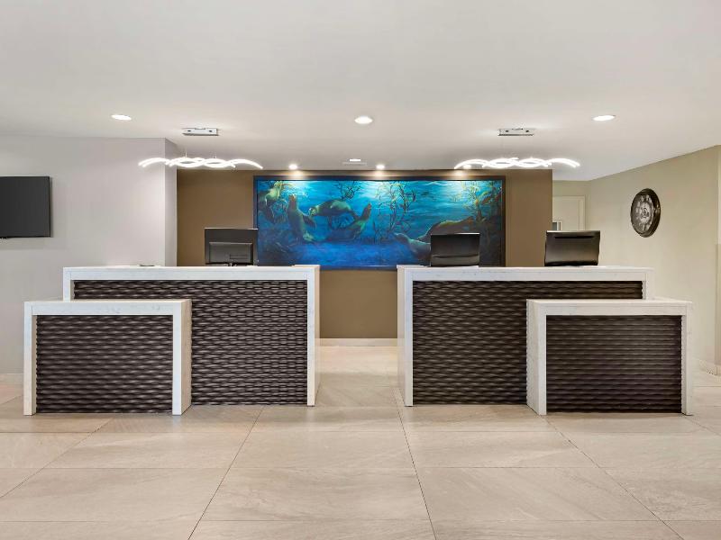 Best Western Plus Agate Beach Inn image