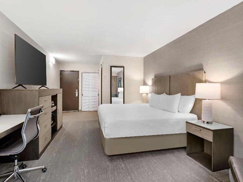 Best Western Plus Agate Beach Inn image