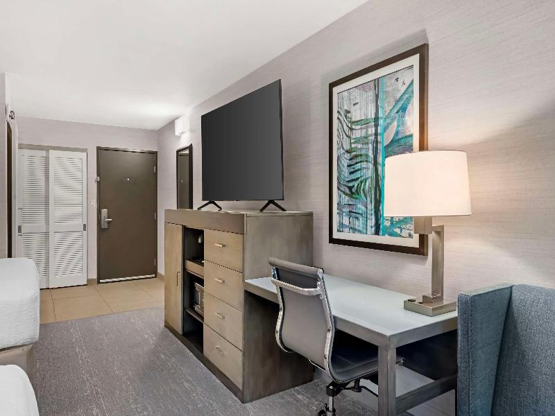 Best Western Plus Agate Beach Inn image