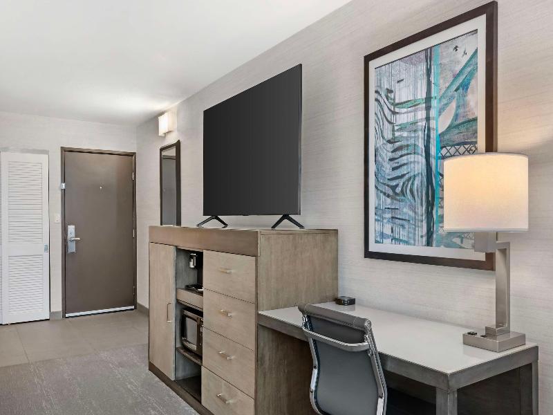 Best Western Plus Agate Beach Inn image