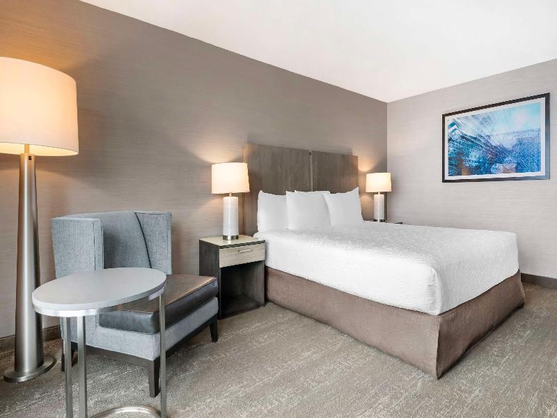 Best Western Plus Agate Beach Inn image