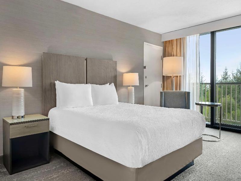 Best Western Plus Agate Beach Inn image