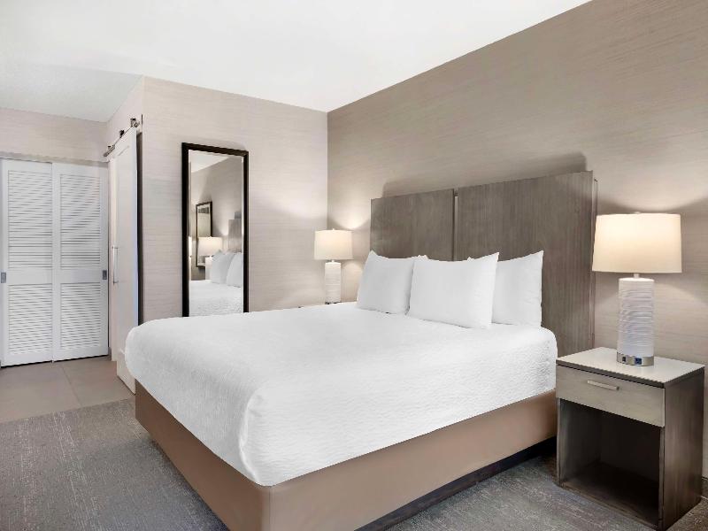 Best Western Plus Agate Beach Inn image