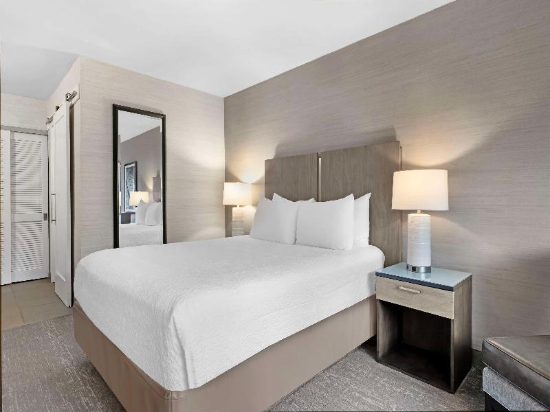 Best Western Plus Agate Beach Inn image