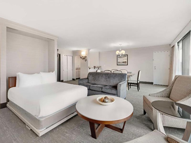 Best Western Plus Agate Beach Inn image