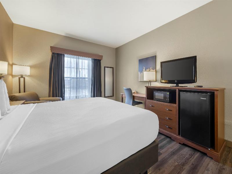 Best Western Woodburn image