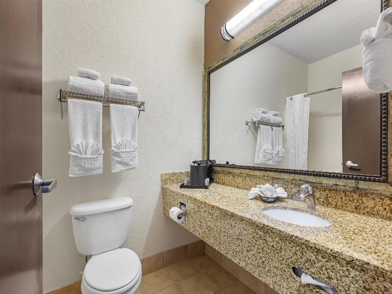 Best Western Woodburn image