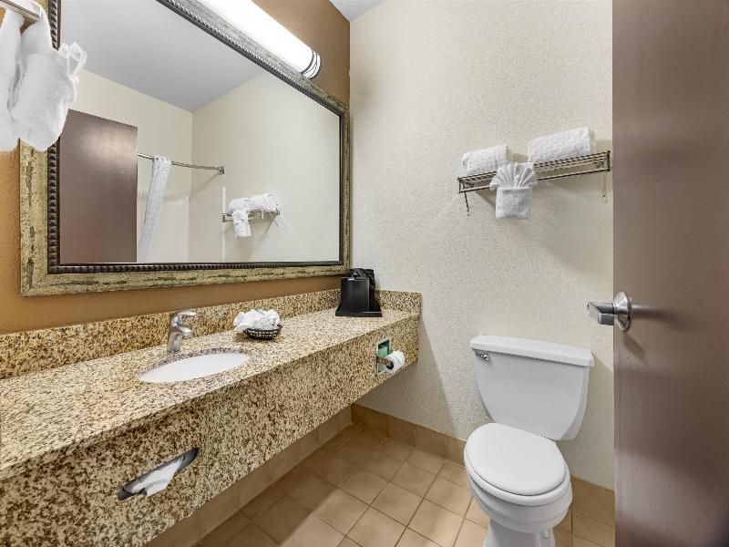 Best Western Woodburn image