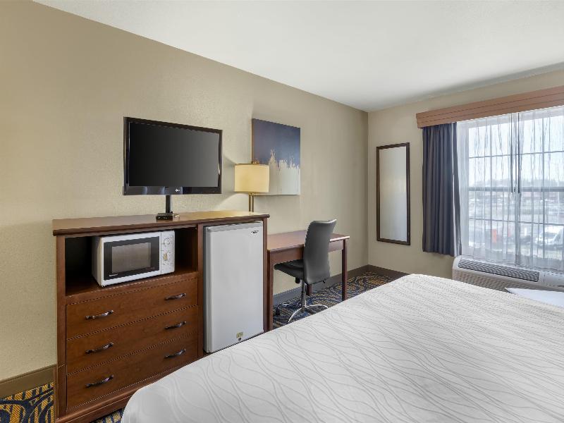 Best Western Woodburn image