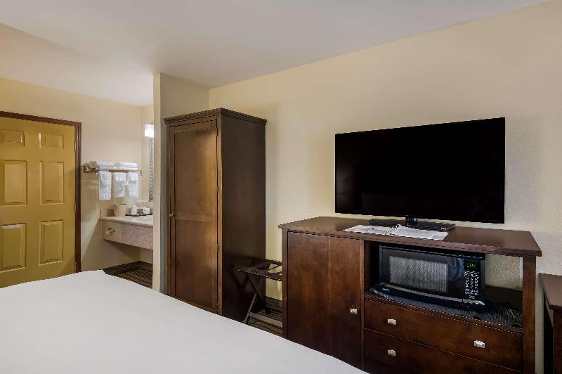 Best Western Cottage Grove Inn image