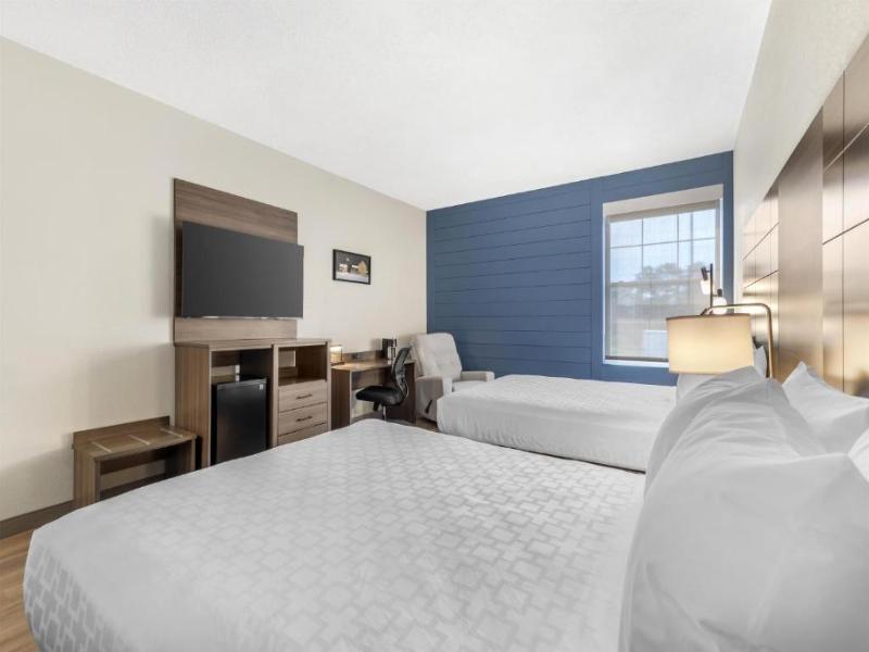 Best Western Plus Revere Inn & Suites image