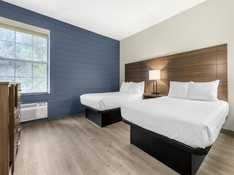 Best Western Plus Revere Inn & Suites image