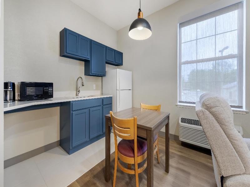 Best Western Plus Revere Inn & Suites image