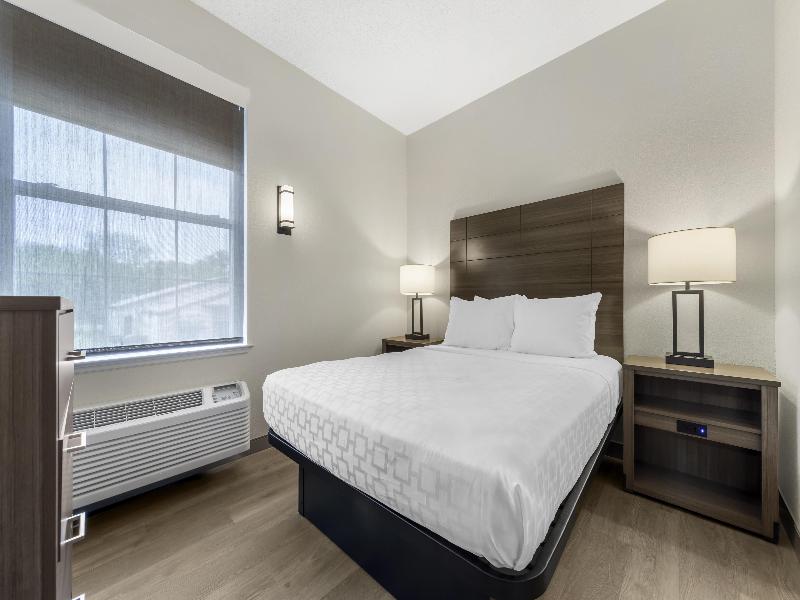 Best Western Plus Revere Inn & Suites image