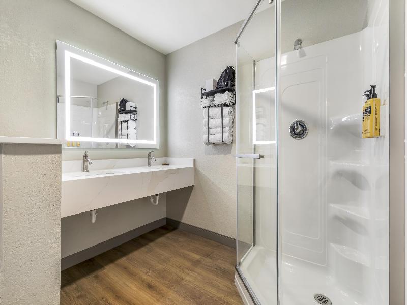 Best Western Plus Revere Inn & Suites image