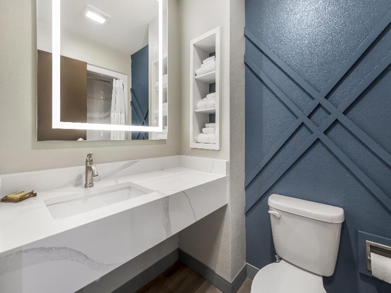 Best Western Plus Revere Inn & Suites image