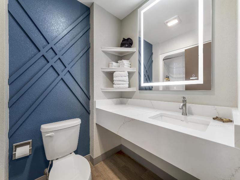 Best Western Plus Revere Inn & Suites image