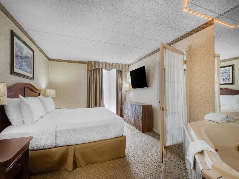 Best Western Plus Genetti & Conference Center image