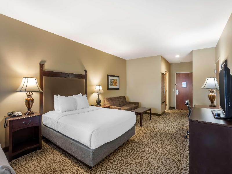 Best Western Plus Intercourse Village Inn & Suites image