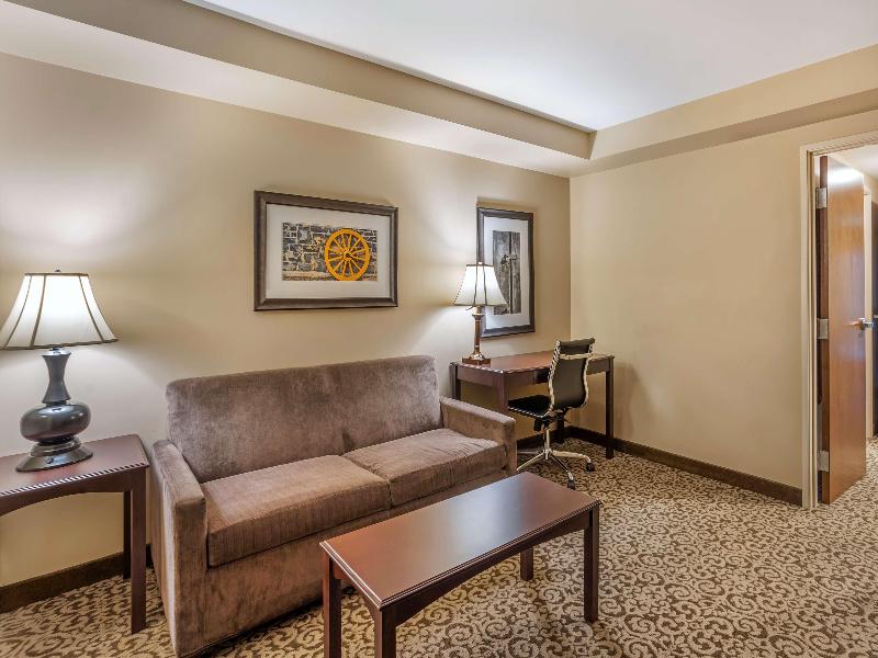 Best Western Plus Intercourse Village Inn & Suites image