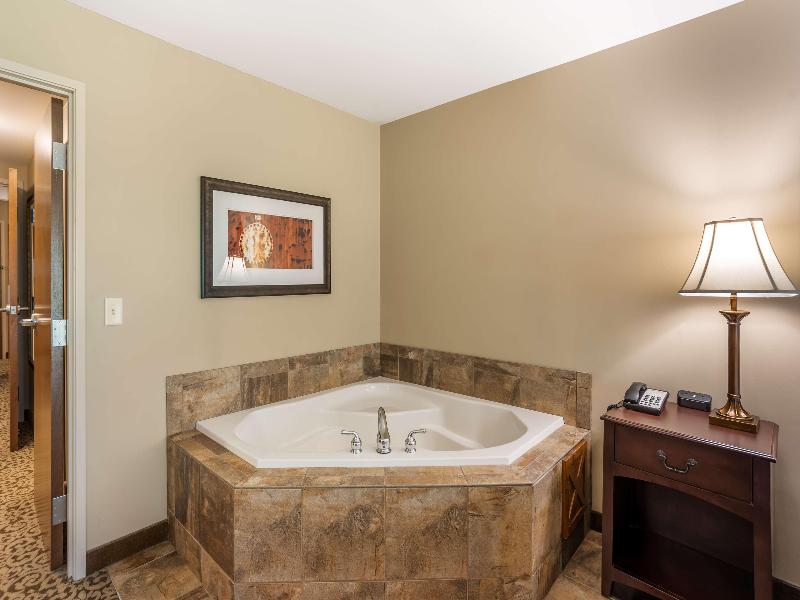 Best Western Plus Intercourse Village Inn & Suites image