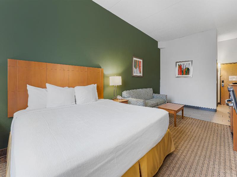 Best Western Garden Inn image