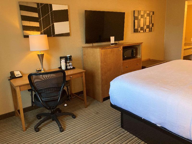 Best Western Plus Reading Inn & Suites image