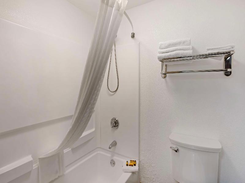 Best Western Plus Reading Inn & Suites image