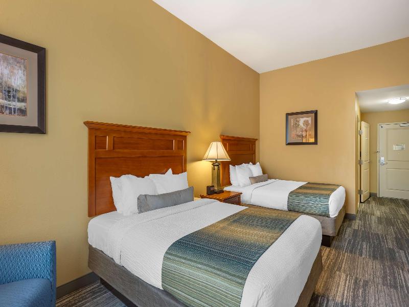 Best Western Plus University Park Inn & Suites image