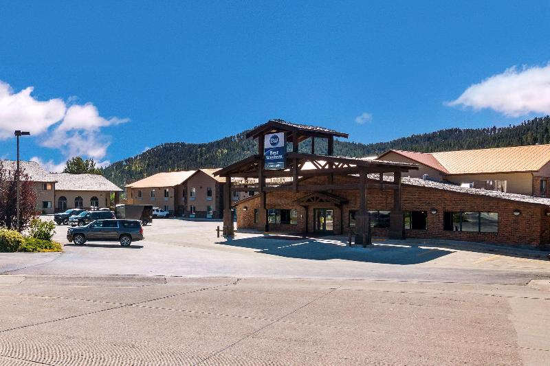 Best Western Golden Spike Inn & Suites image
